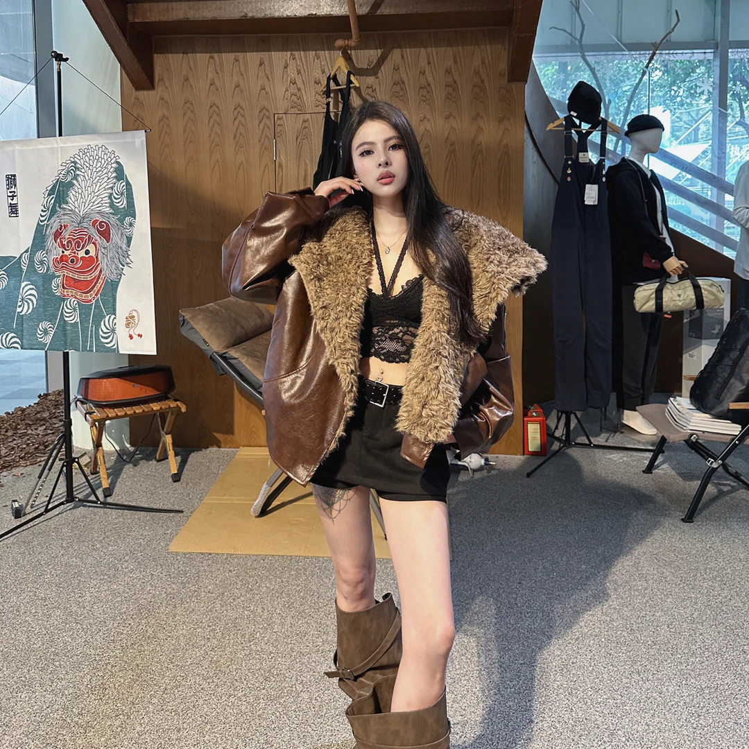 美式复古辣妹气质海军毛毛大翻领皮衣夹克女冬季皮毛一体加绒外套