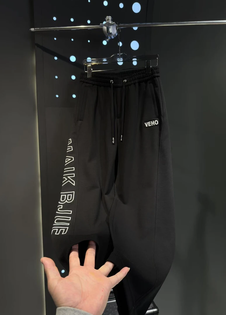 【马哥严选】时尚潮流字母刺绣设计男士休闲裤卫裤