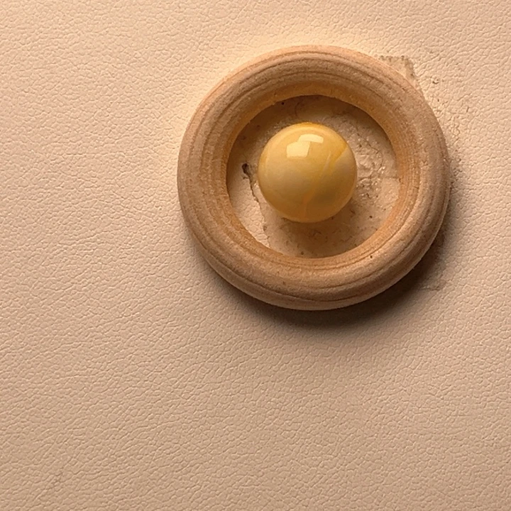 曹***阳蜜蜡未镶嵌裸石圆蜡