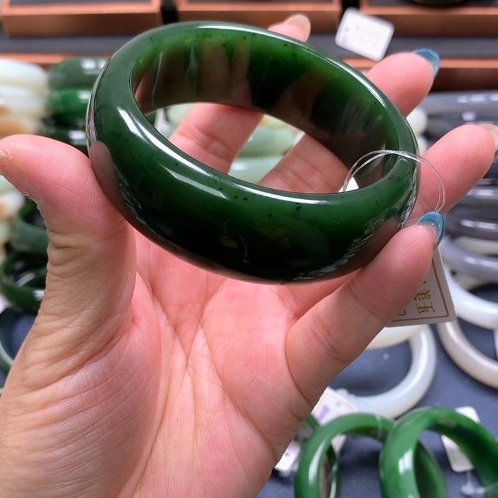 【闪购商品】未镶嵌手镯和田玉（碧玉）18