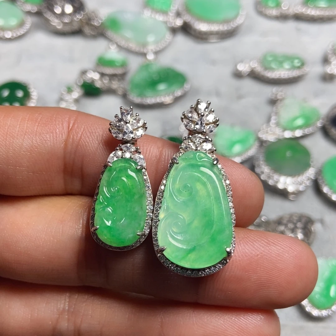 翡翠颈饰未镶嵌A***y如意