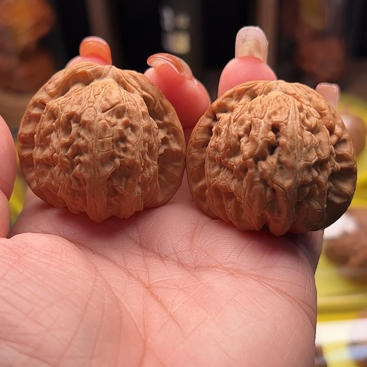 文玩核桃吊坠闷白 全品