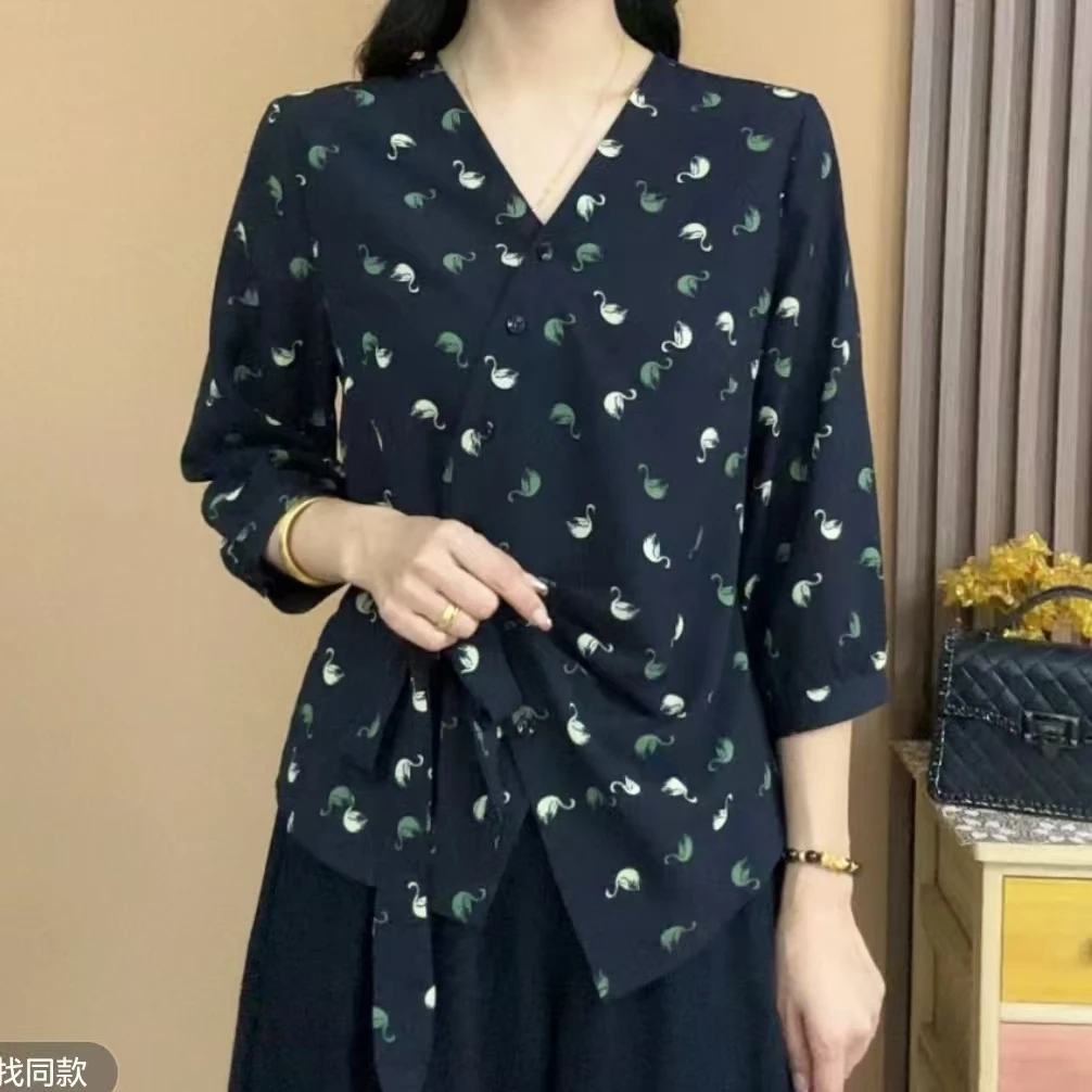 2025早秋新款时尚小天鹅洋气七分袖气质百搭V领显瘦开衫上衣