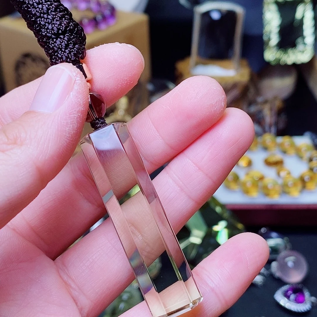 吊坠(赠链)未镶嵌水晶