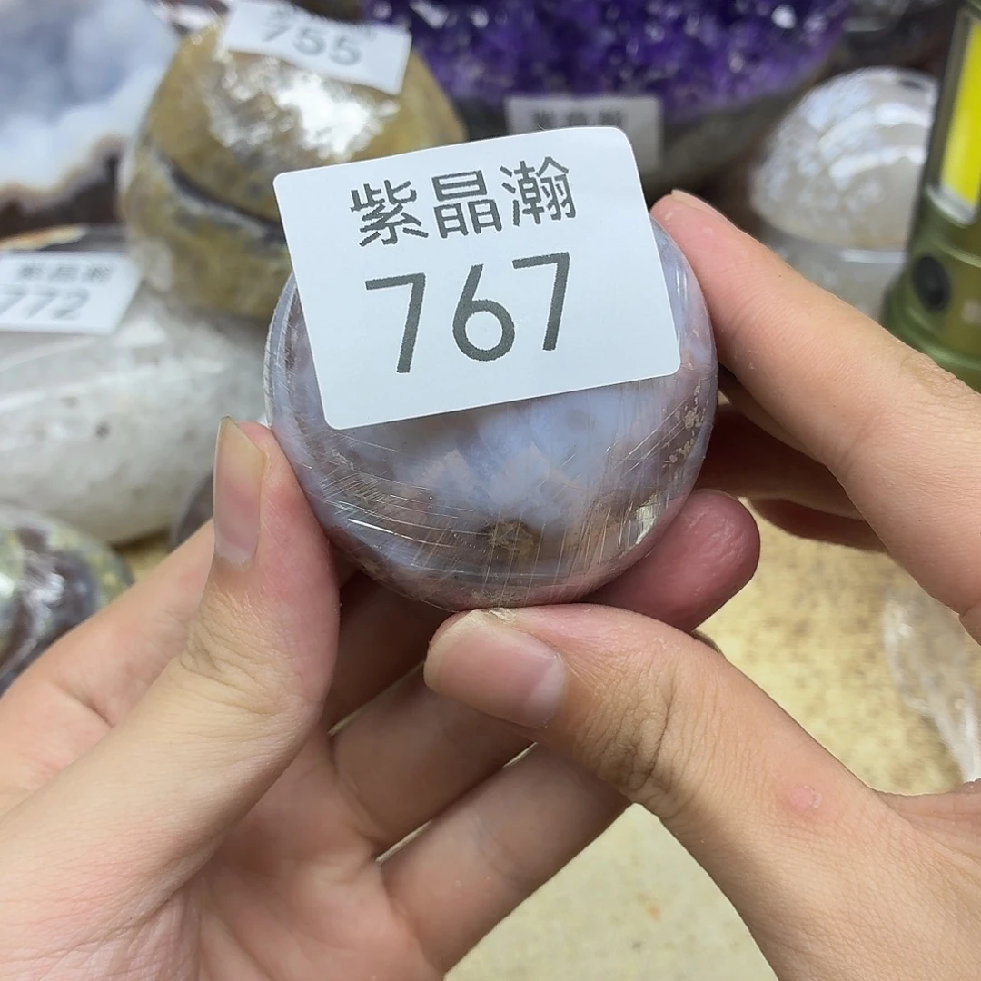 一***燕未镶嵌水晶大型摆件（非配饰）