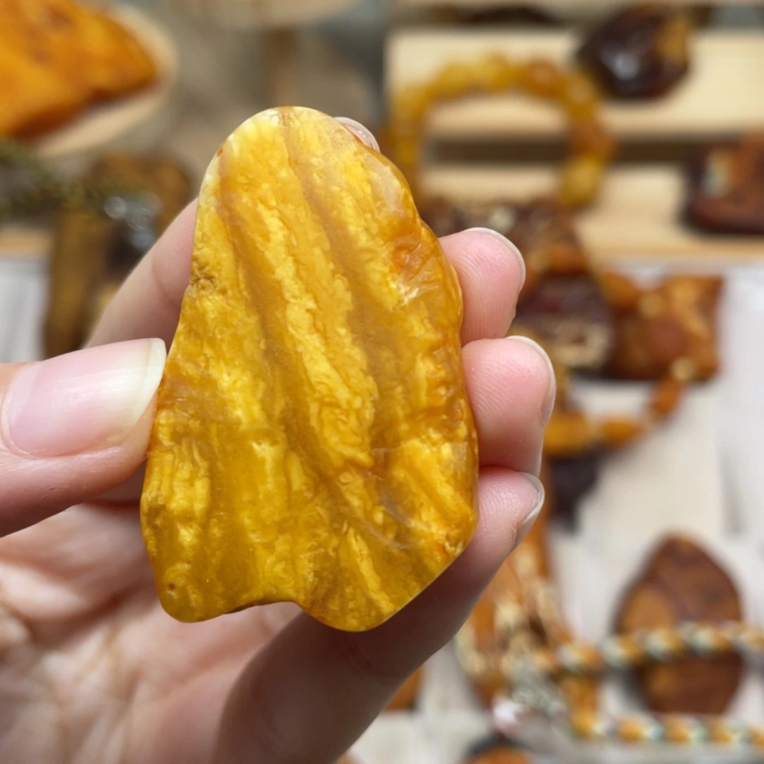 琥珀未镶嵌珠宝奇石