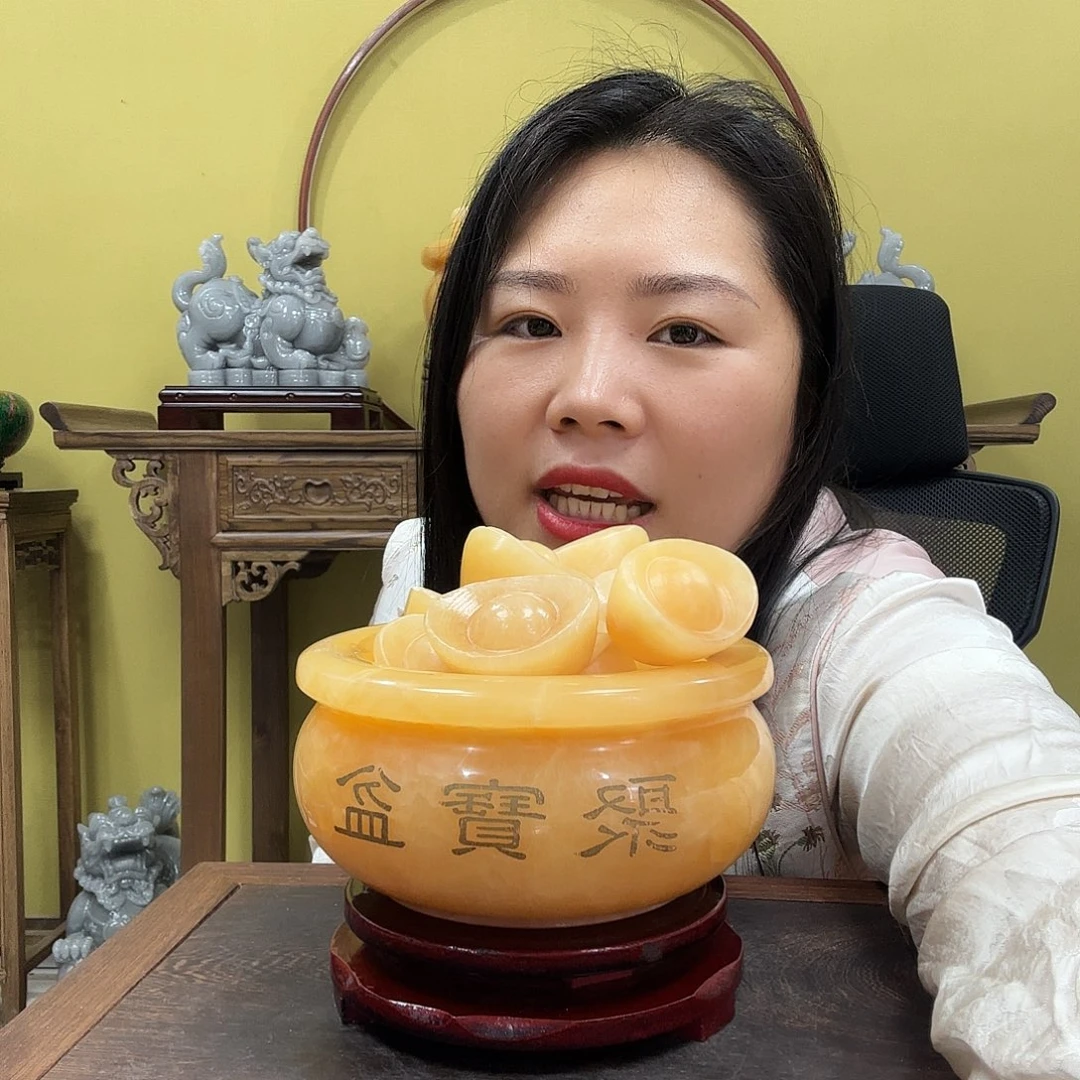 卢***场石材印尼金东摆件，，，，，。。