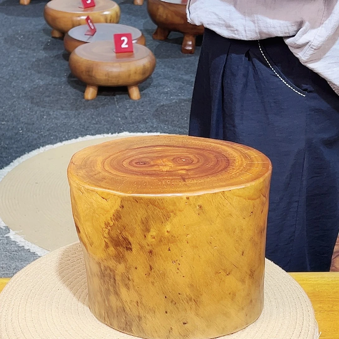 21 号香樟木尺寸：26-20-20cm