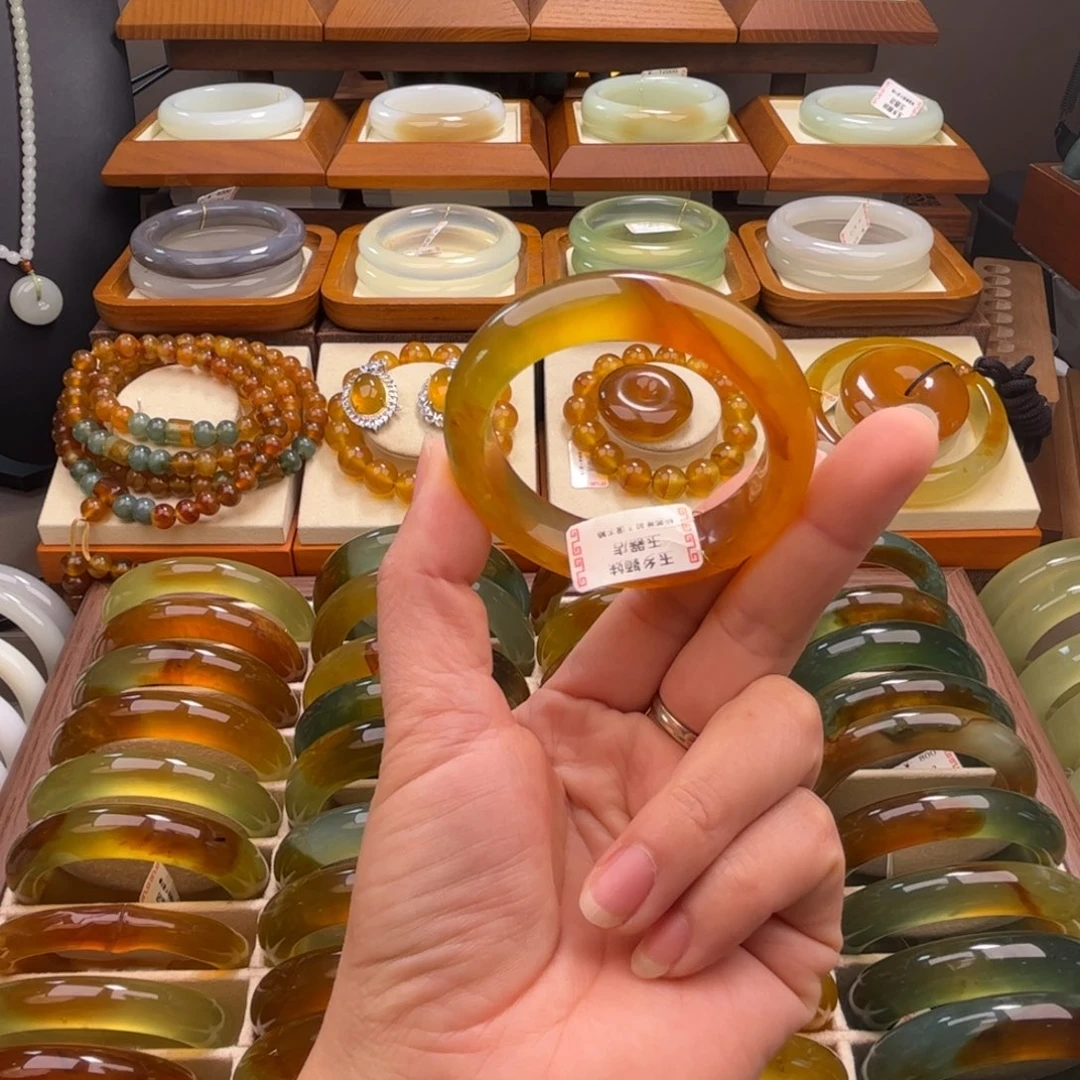 蛇纹石玉未镶嵌手镯50