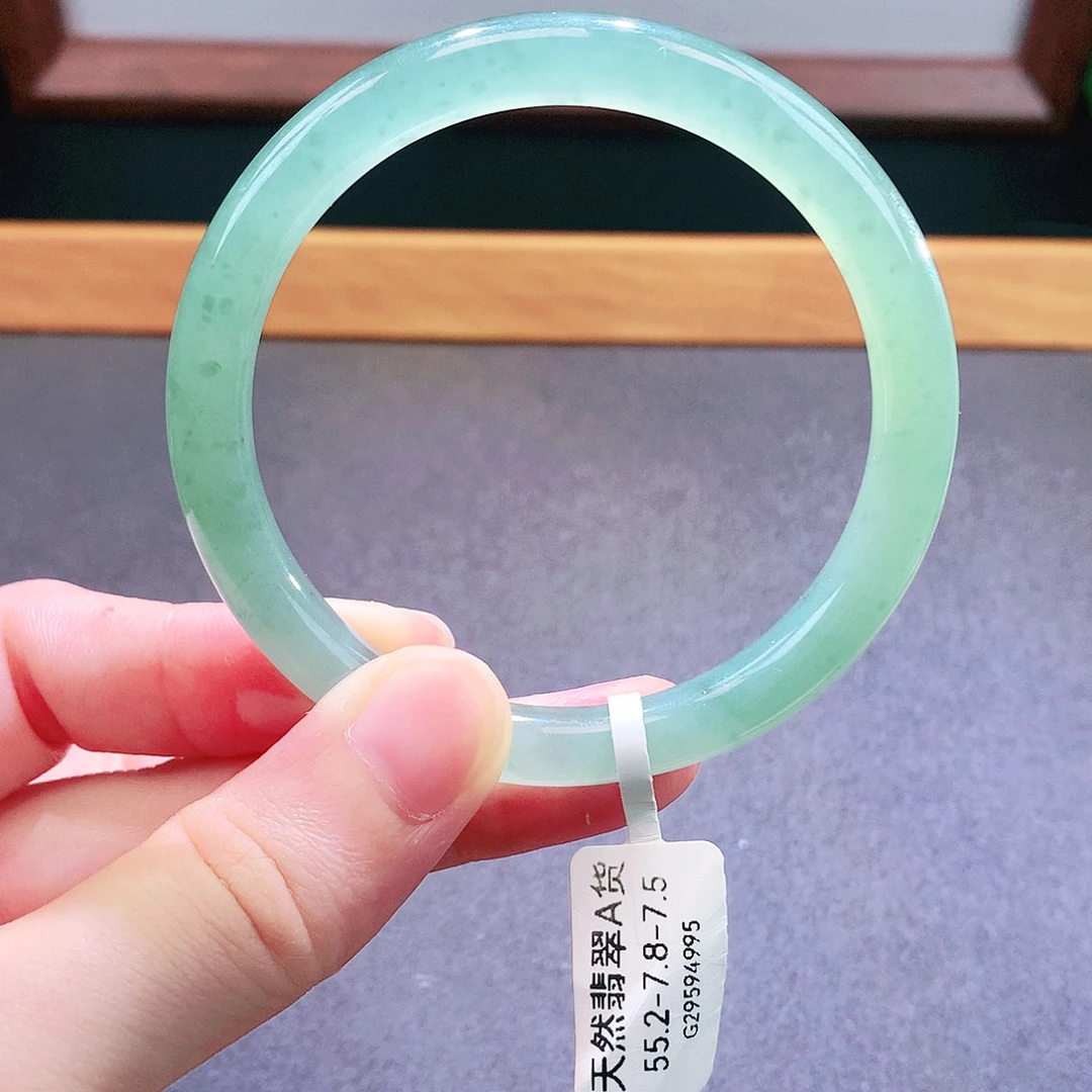 未镶嵌手镯翡翠天然翡翠