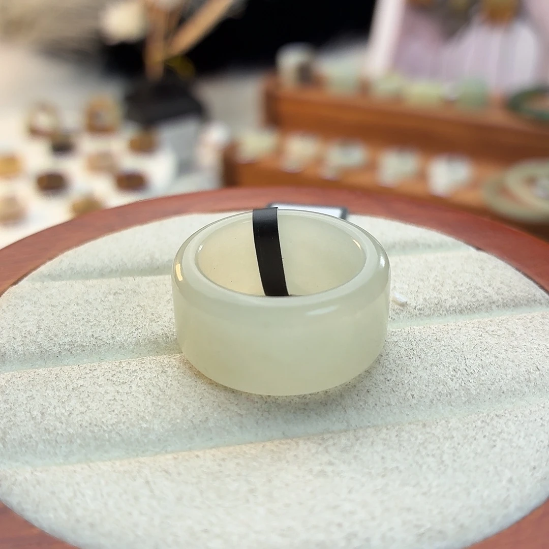 和田玉未镶嵌戒指i19晴水圆切17.5不退换