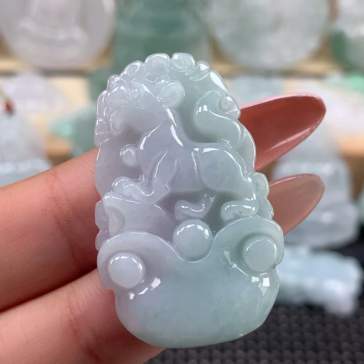 颈饰未镶嵌翡翠狗