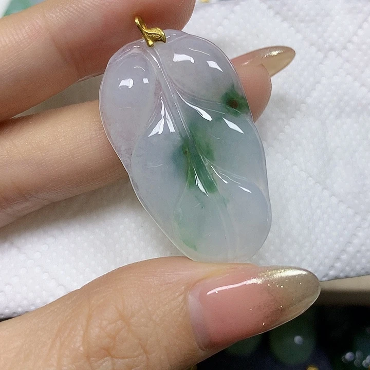 翡翠18K金镶嵌颈饰挂件