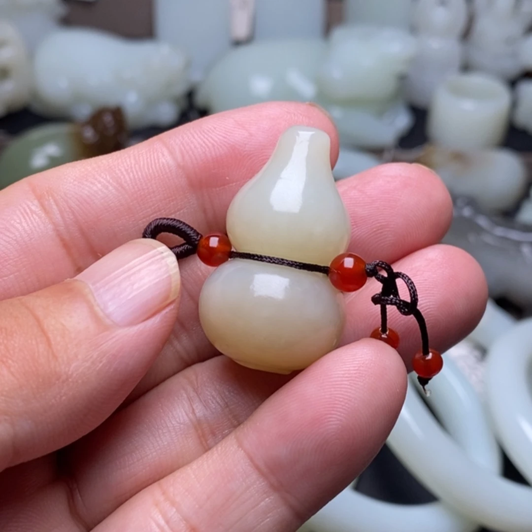 【闪购商品】颈饰未镶嵌和田玉
