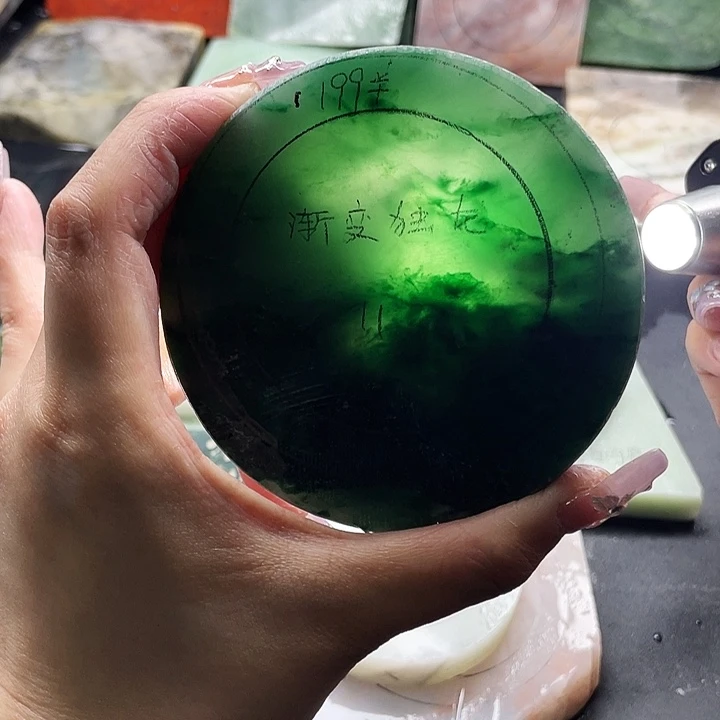 石英质玉未镶嵌手镯定制