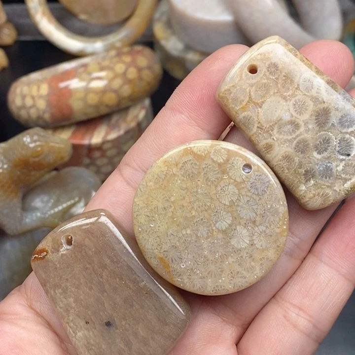 硅化玉未镶嵌项圈