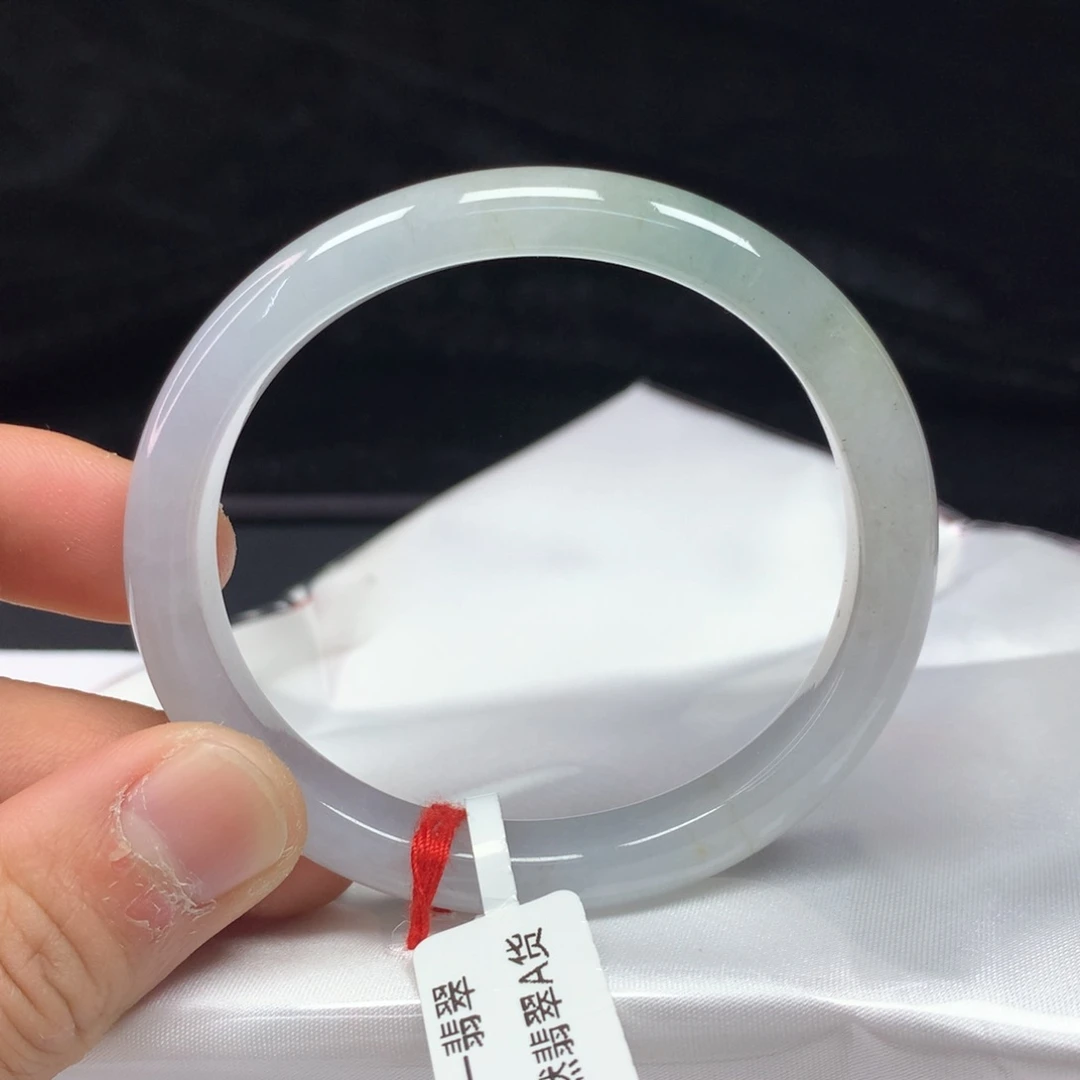 翡翠手镯（贵妃镯）未镶嵌56.1贵妃