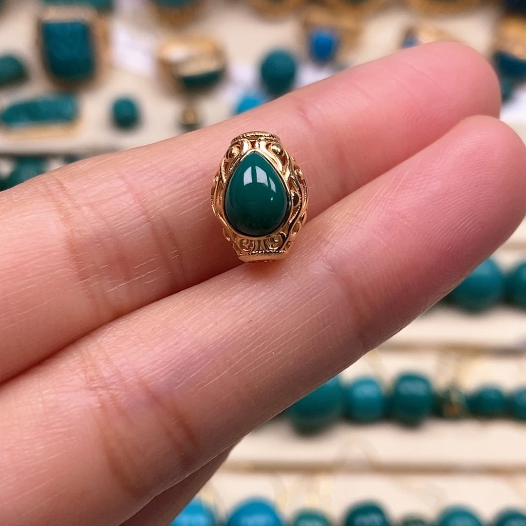 绿松石珠宝奇石18K金镶嵌