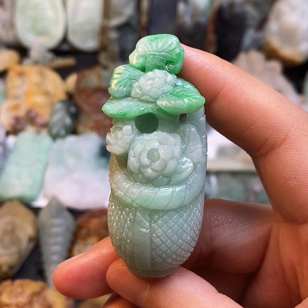 定制翡翠未镶嵌特色28