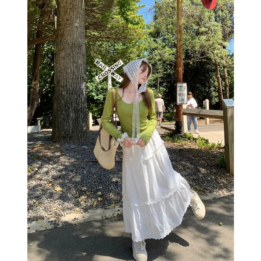 牛油果绿蕾丝拼接打底针织衫女秋季设计感小众长袖T恤上衣