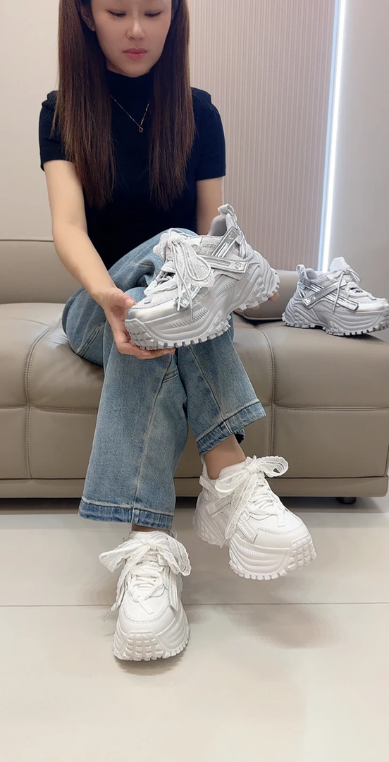 唯昵独尚2025早春新款019-9蕾丝设计风格老爹鞋