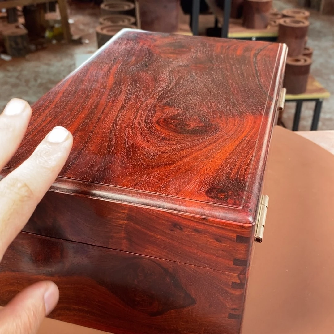 【闪购商品】木8****3笔筒大防漏吐血