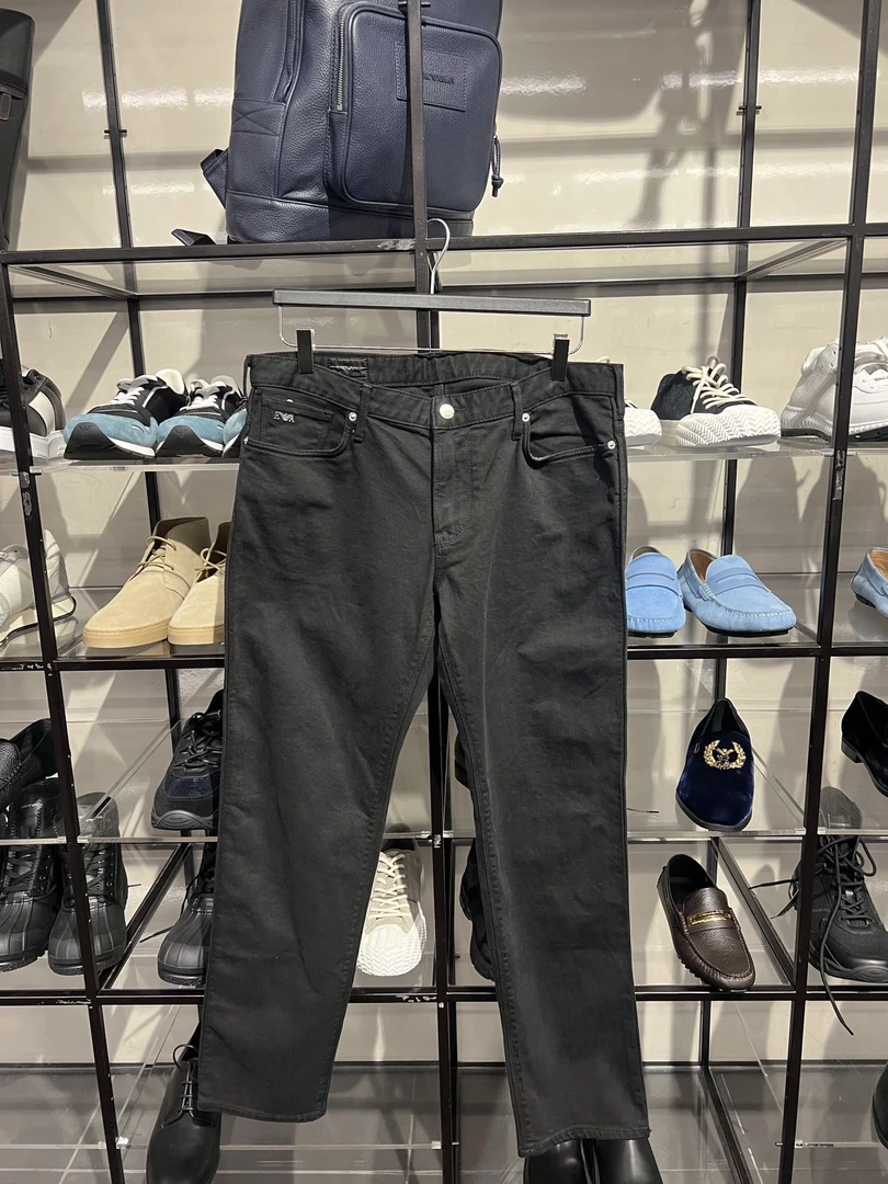 全新未使用 EMPORIO ARMANI/乔治·阿玛尼 J06修身牛仔裤 不退换