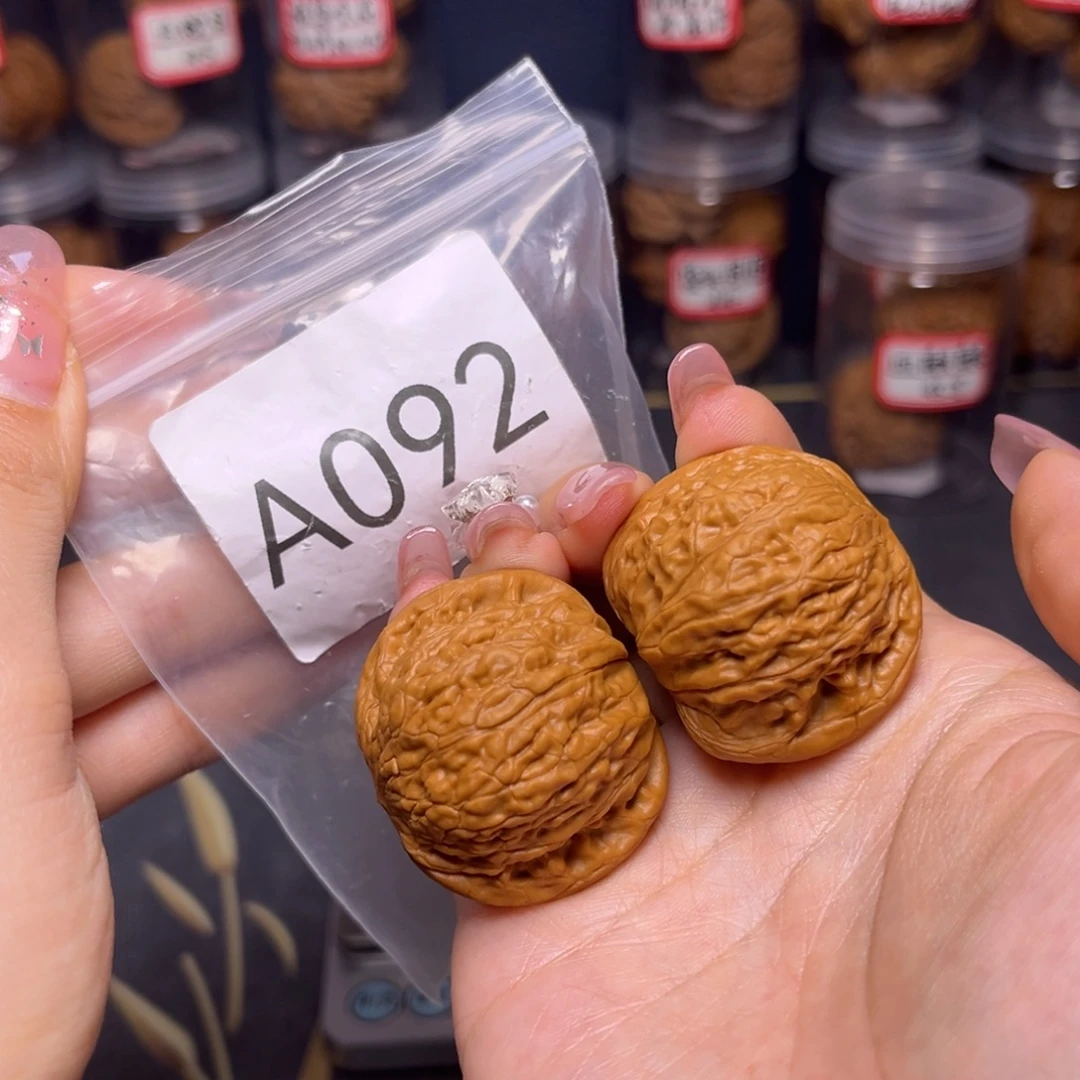 文玩核桃吊坠铁锤39