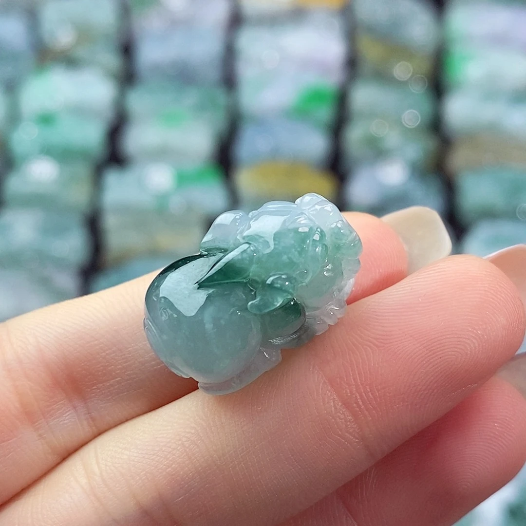 颈饰未镶嵌翡翠天然
