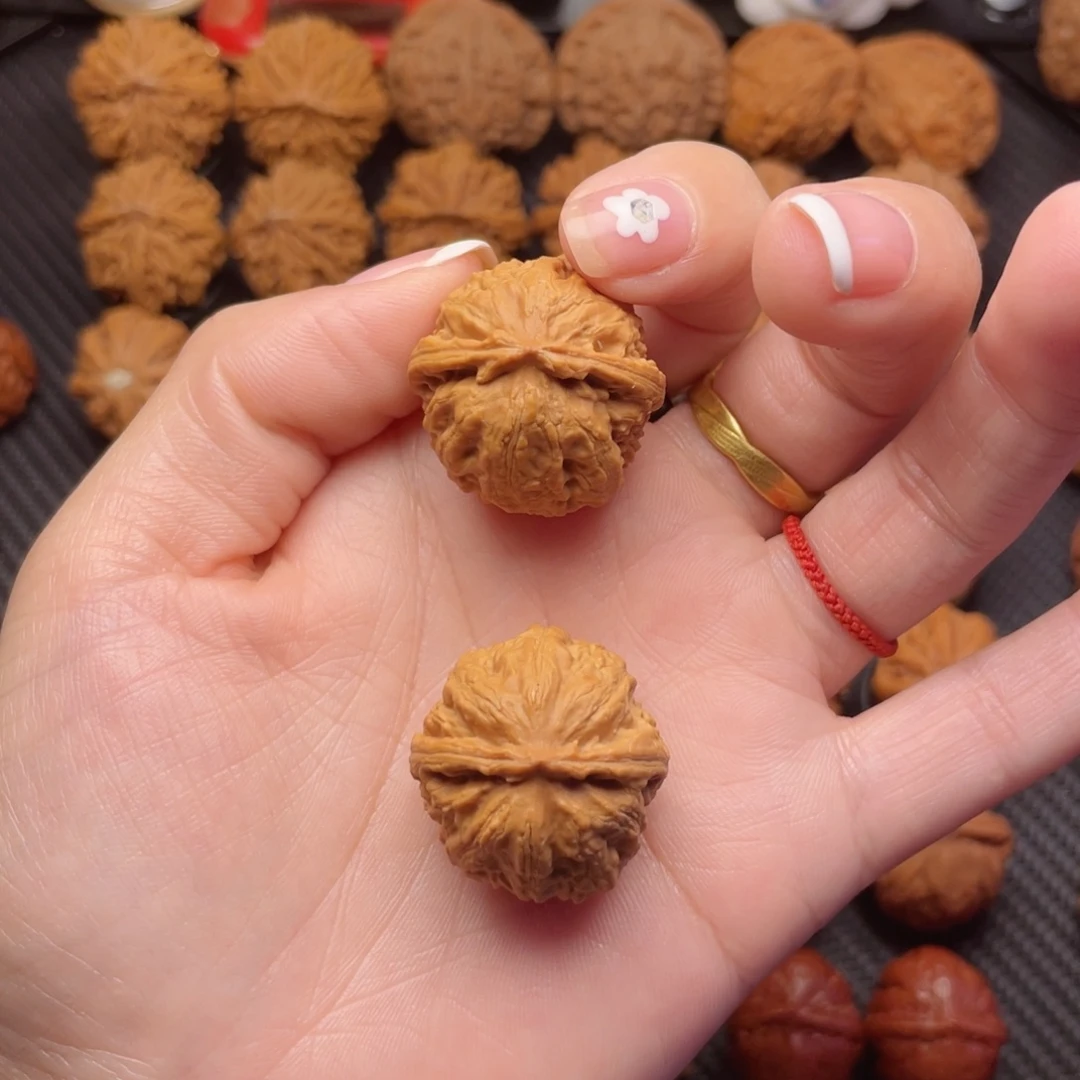 *****把件文玩核桃绣球