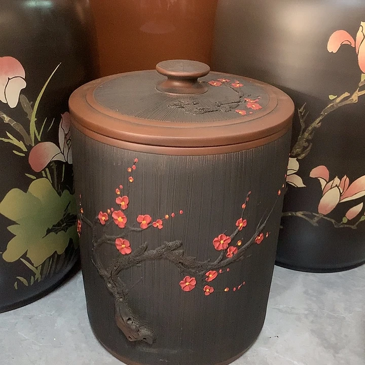 梅花九饼缸。