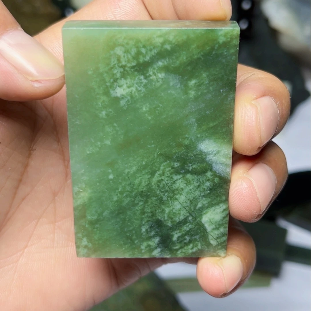 未镶嵌和田玉（翠青玉）珠宝半成品