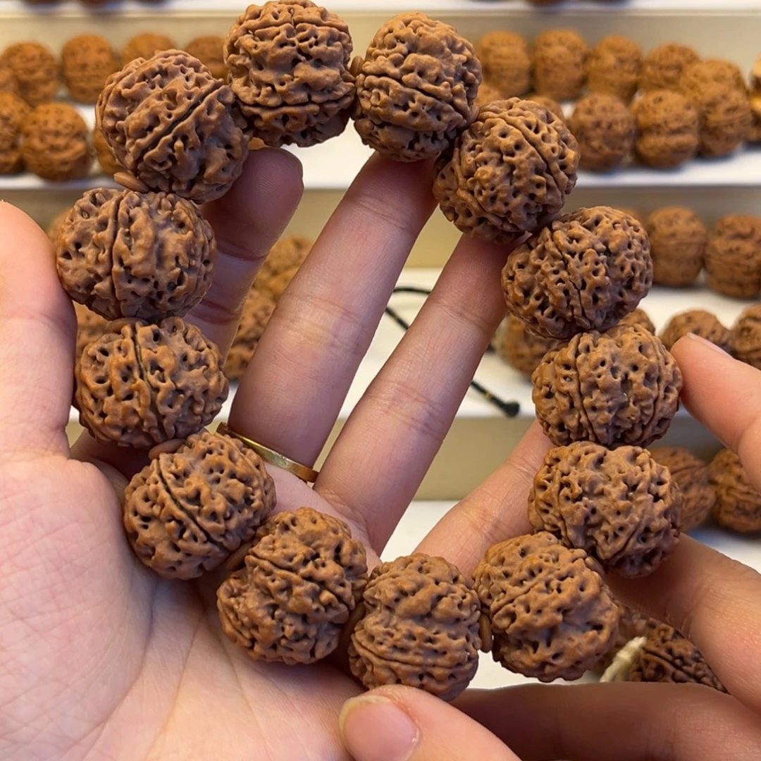自***活金刚菩提吊坠梅花