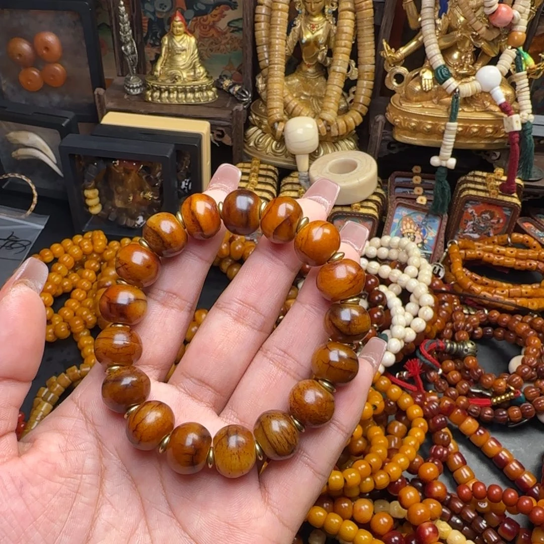 泥塑A*行藏式风格设计风格简约