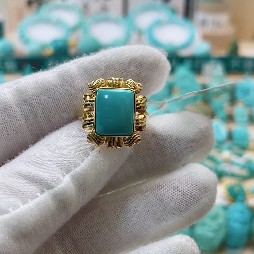 绿松石珠宝奇石18K金镶嵌