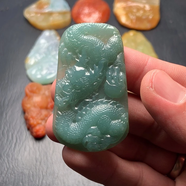 定制翡翠未镶嵌翡翠
