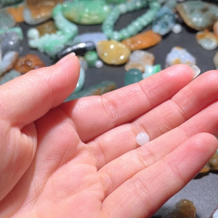 【闪购商品】翡翠颈饰未镶嵌幸*鹅天然翡翠