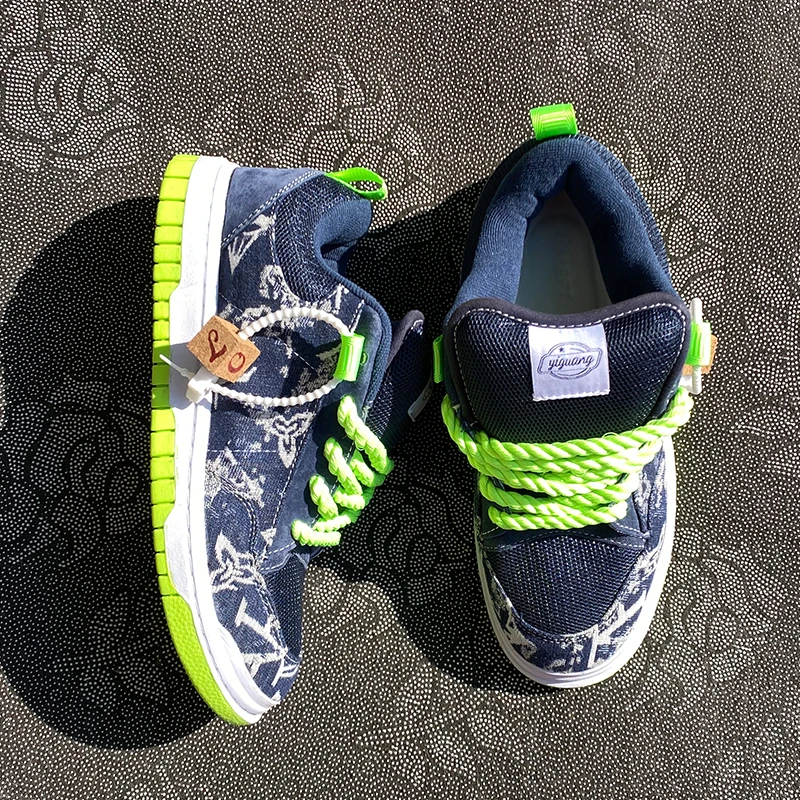 冬季爆款蓝绿拼色加厚鞋舌面包鞋男鞋学生大码百搭潮流休闲板鞋子