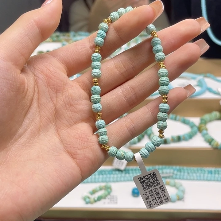 绿松石未镶嵌珠宝奇石