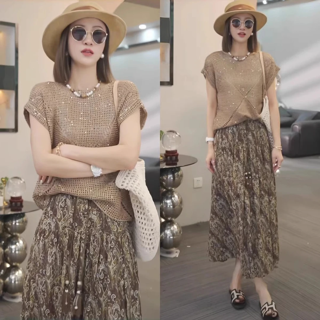 夏日绝美穿搭套装女2025新款高级感时尚镂空上衣碎花半身裙两件套
