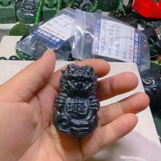 东***7蛇纹石玉未镶嵌泰山玉