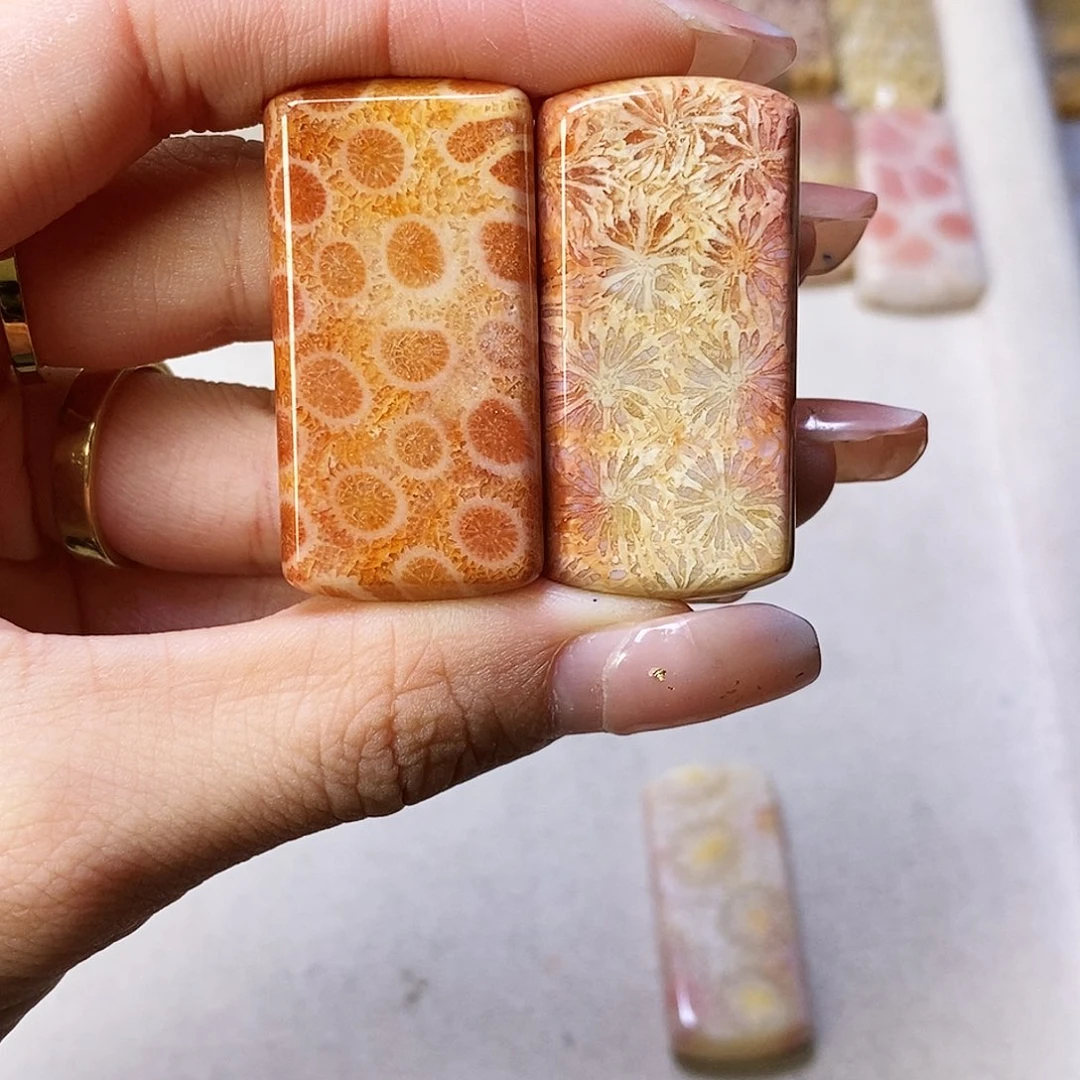 合金颈饰硅化玉T***y