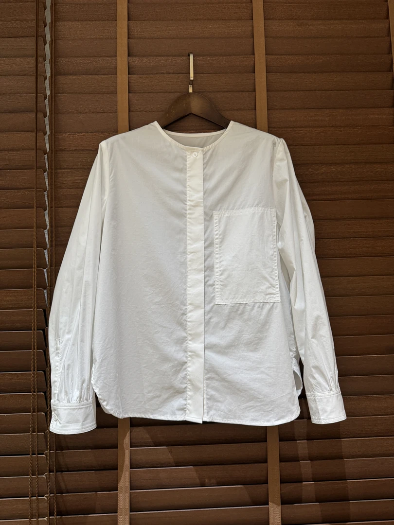 【阿柒服饰】圆领纯白新款暗扣白衬衫早春穿搭内搭外穿必备上衣