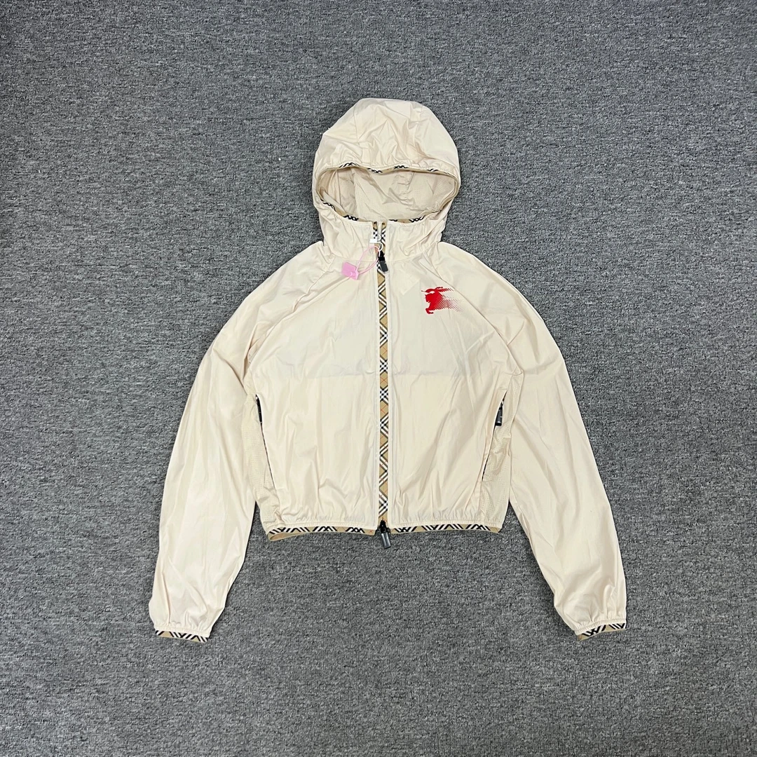 99新 AMIPARIS Burberry 新款冲锋衣s码
