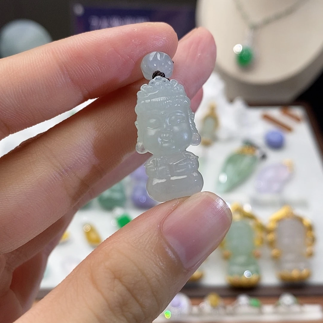 翡翠未镶嵌颈饰吊坠