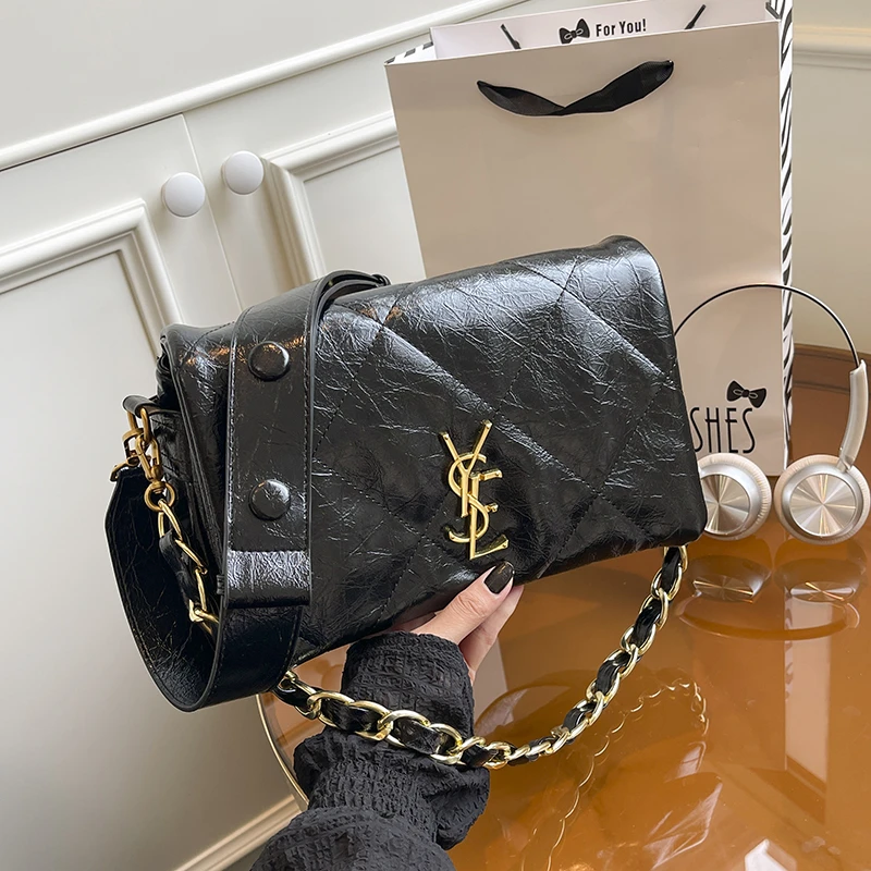 菱格链条宽肩带单肩斜挎包黑色邮差包