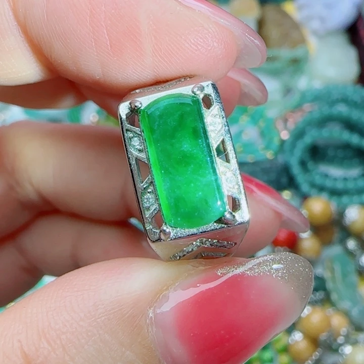 翡翠未镶嵌颈饰天然A货92