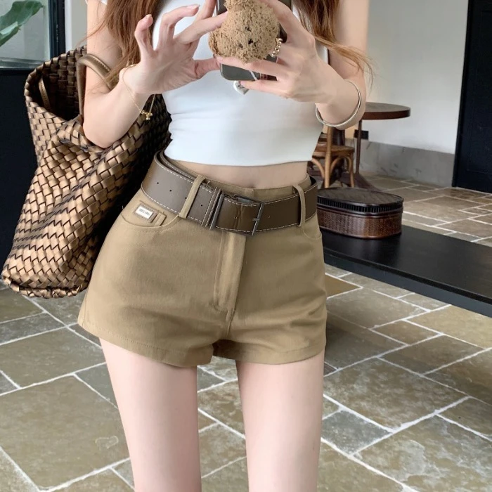 卡其色皮带牛仔短裤女夏季辣妹百搭高腰包臀裤子显瘦直筒a字热裤