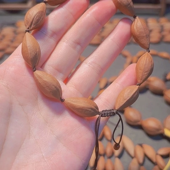 全***菜1.1小金瓜子手串10粒