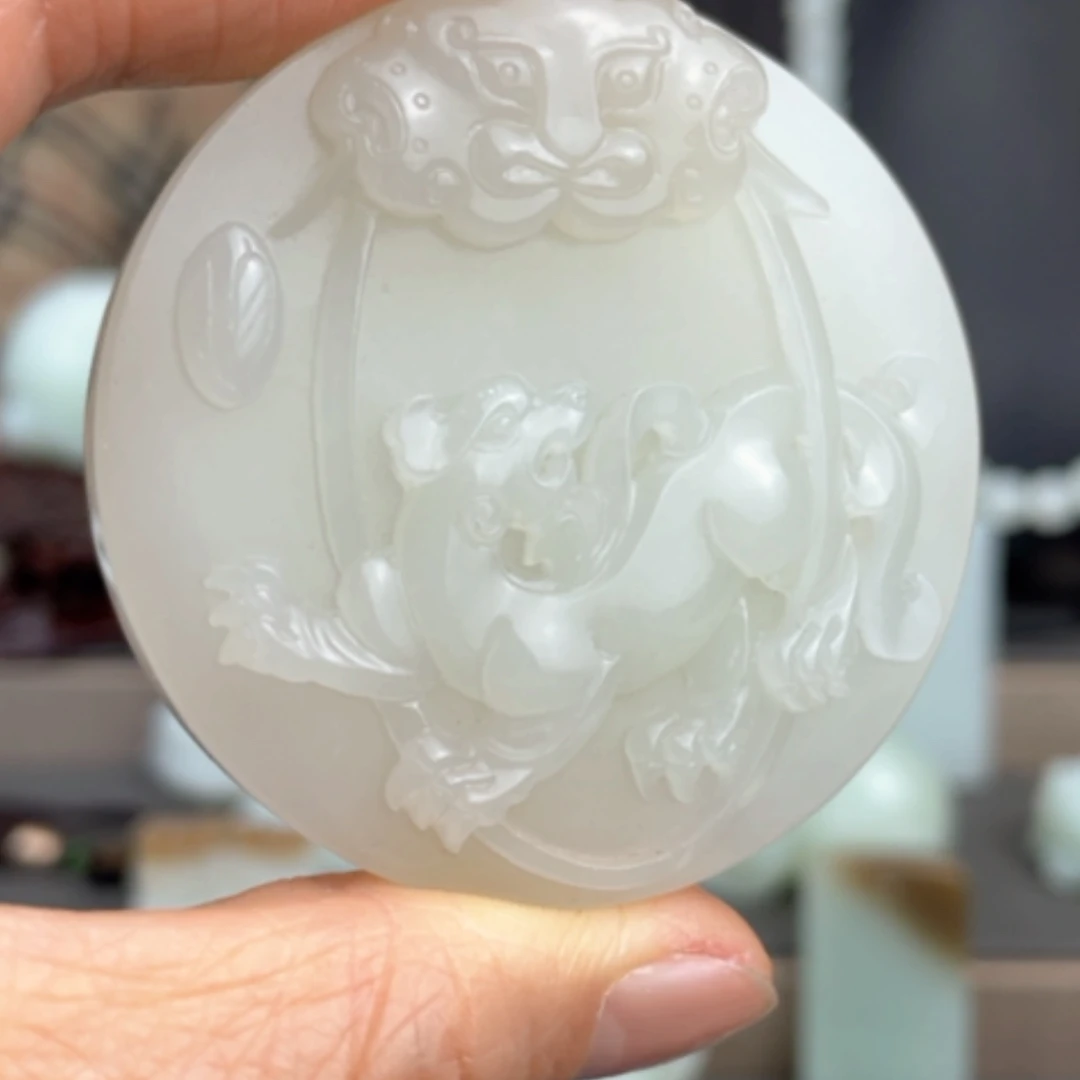 【闪购商品】颈饰未镶嵌和田玉